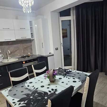 Mamaia Nord & Piscina Interioara Incalzita Gym Parking *