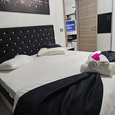 Mamaia Nord & Piscina Interioara Incalzita Gym Parking Διαμέρισμα *
