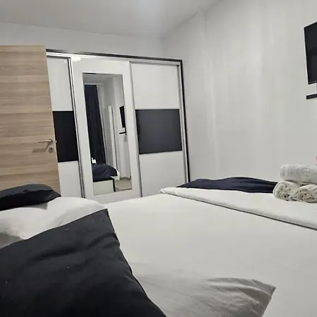 Mamaia Nord & Piscina Interioara Incalzita Gym Parking Apartment *